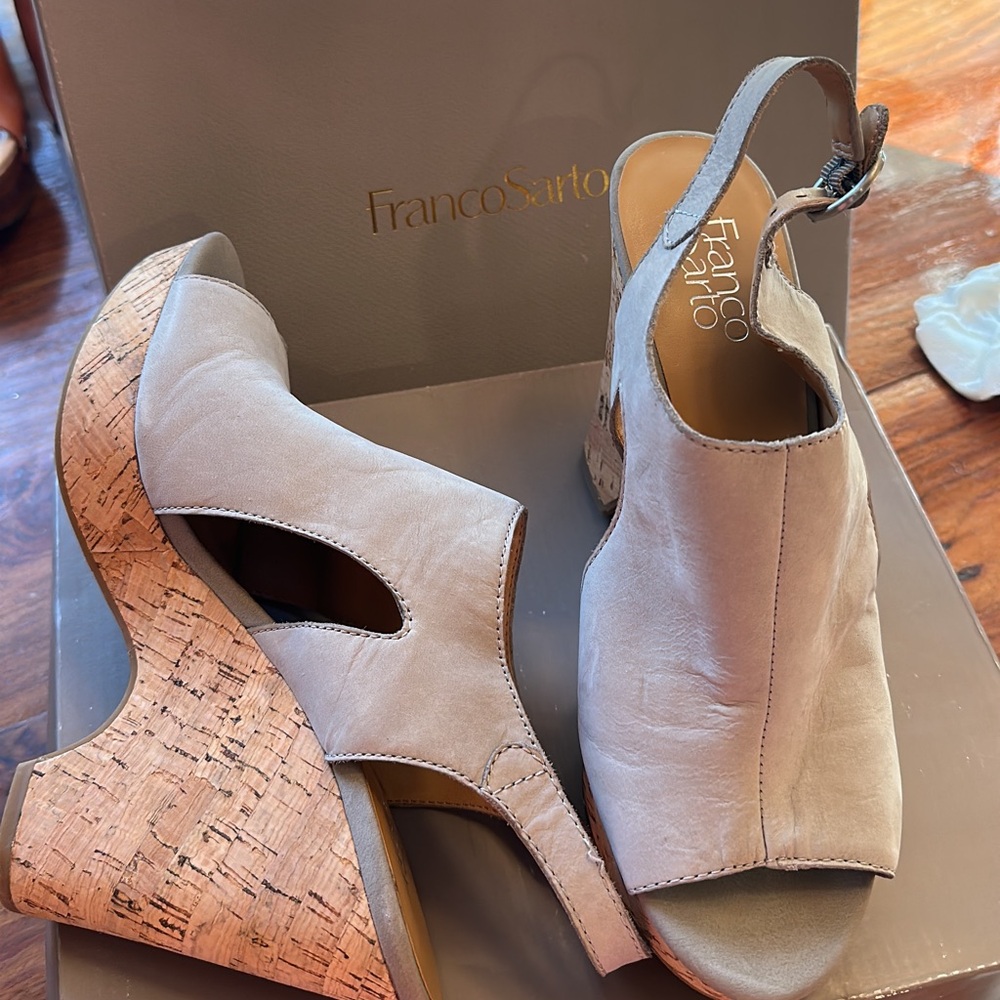Franco Sarto size 9. Never worn.